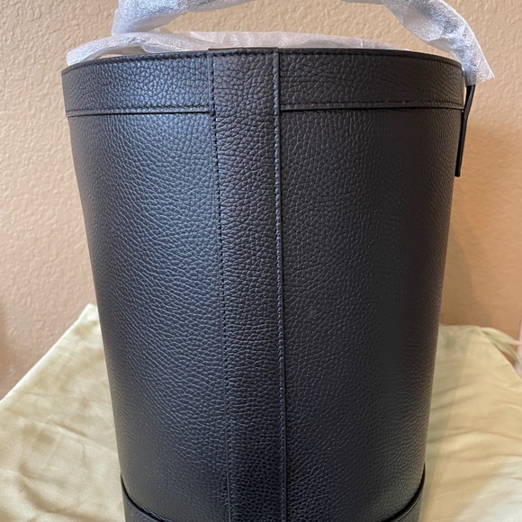 Burberry brand, new leather tote bag black - Picture 3 of 6